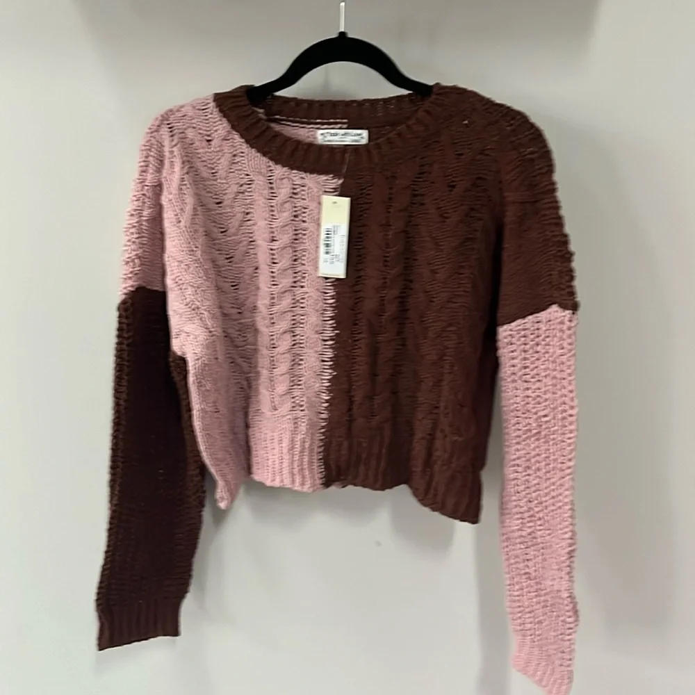 Cozy Cropped Sweater (L) - Picture 1 of 2
